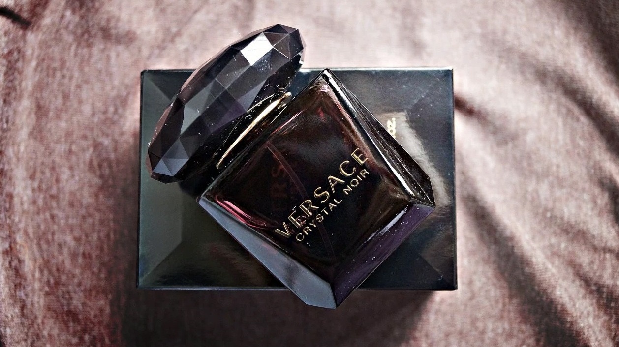 Nước hoa Versace Crystal Noir